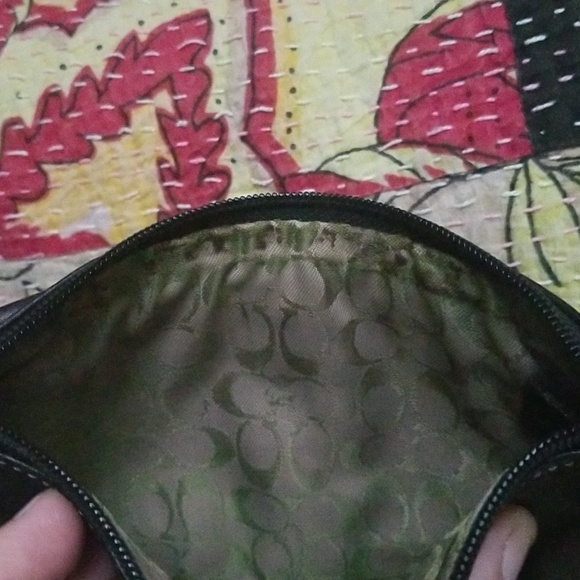 Coach Black Leather Buckle Flap Wristlet/Clutch - Picture 8 of 9